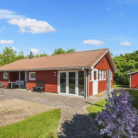 6 Person Holiday Home In Tarm Kültér fotó